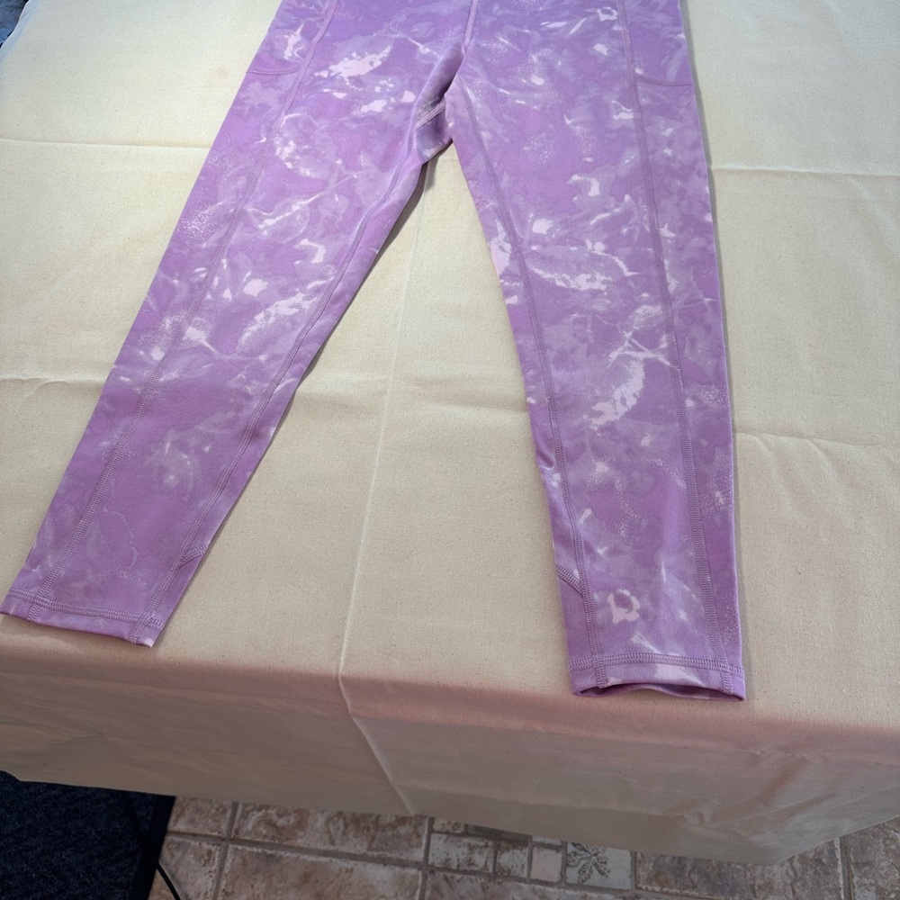 Victoria’s Secret leggings, set of two pink snd green